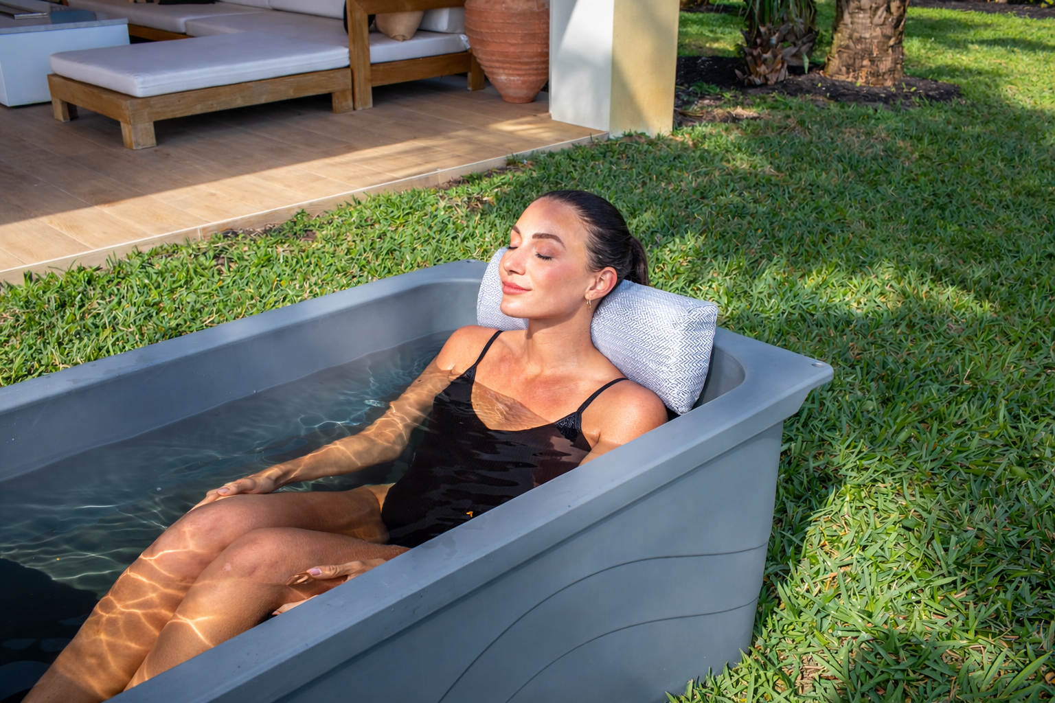 Frozin Cold Plunge Pillow — Neck Support